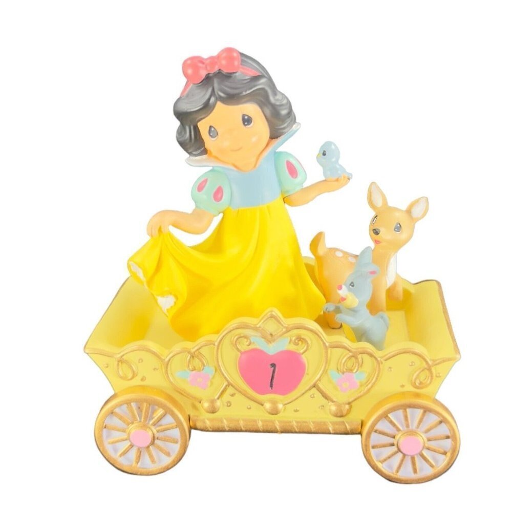 2010 Precious Moments Disney Showcase‎ Collection Snow White 104403 Parade Car